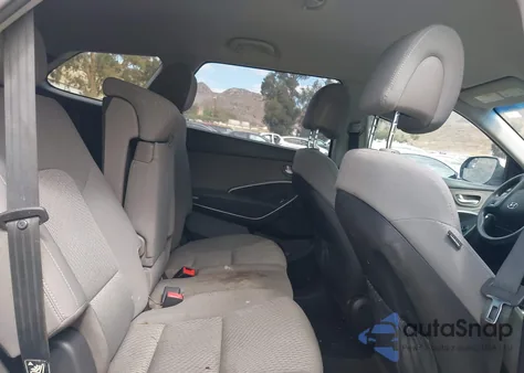 2017 Hyundai Santa Fe Se z USA, uszkodzony, nr VIN KM8SM4HF8HU223092